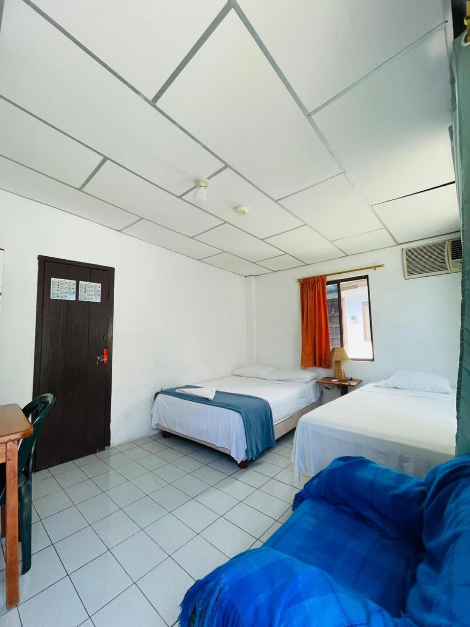 Hostal Darwin Puerto Ayora  Exterior foto